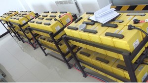 配電房蓄電池在線監(jiān)測(cè)主機(jī)觸摸屏,讓信息更加直觀！