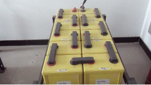 蓄電池在線(xiàn)監(jiān)測(cè)裝置